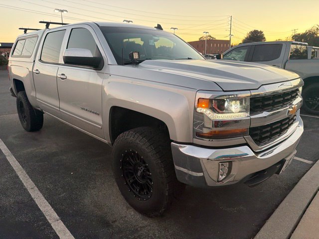 Used 2018 Chevrolet Silverado 1500 LT w/ All Star Edition AWD/4WD image 3