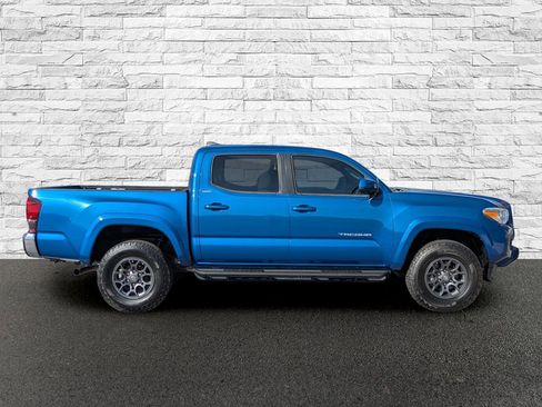 Used 2018 Toyota Tacoma SR5 image 5