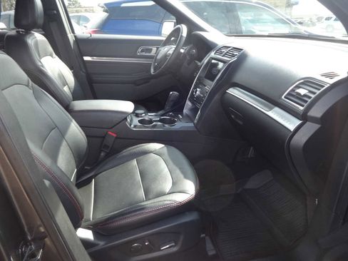 Used 2018 Ford Explorer Sport w/ Equipment Group 401A image 9