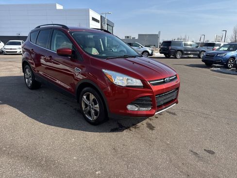 Used 2014 Ford Escape SE w/ Equipment Group 201A image 3