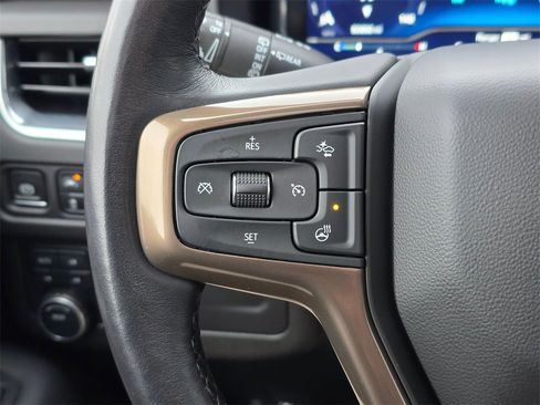 Used 2022 Chevrolet Suburban High Country image 31