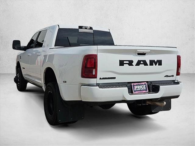 Used 2025 RAM 3500 Laramie AWD/4WD image 7