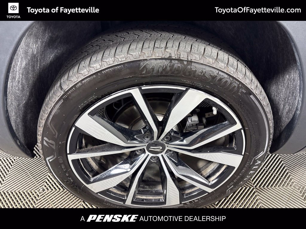 Used 2025 Volkswagen Atlas SEL Premium R-Line AWD/4WD image 7