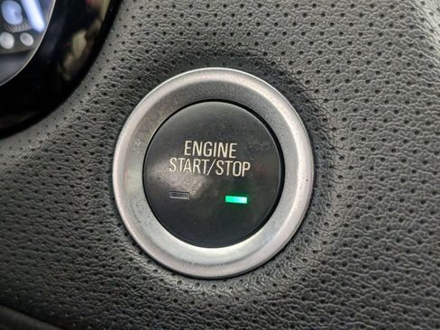 Used 2019 Cadillac XT5 Luxury FWD image 25