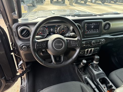Used 2020 Jeep Wrangler Sport AWD/4WD image 20
