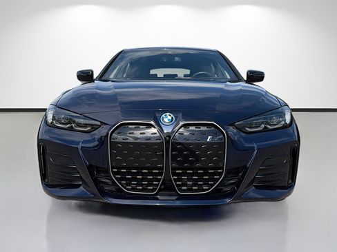 Used 2024 BMW i4 eDrive40 w/ M Sport Package image 8