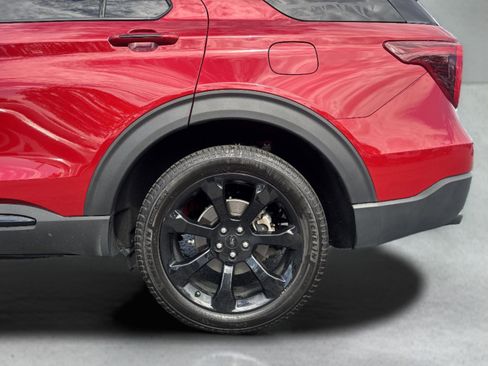 Used 2023 Ford Explorer ST-Line w/ Class IV Trailer Tow Package AWD/4WD image 25