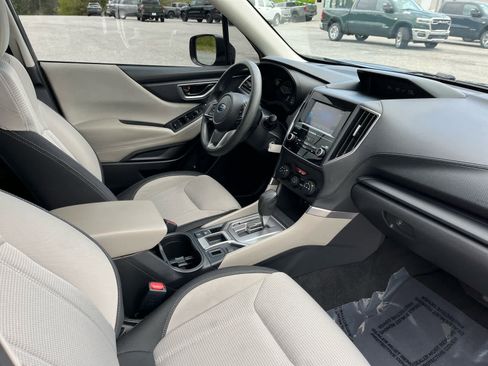 Used 2023 Subaru Forester AWD/4WD image 36