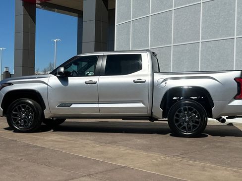 Used 2025 Toyota Tundra Platinum AWD/4WD image 7