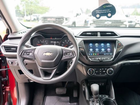Certified 2023 Chevrolet TrailBlazer LT w/ Convenience Package AWD/4WD image 13