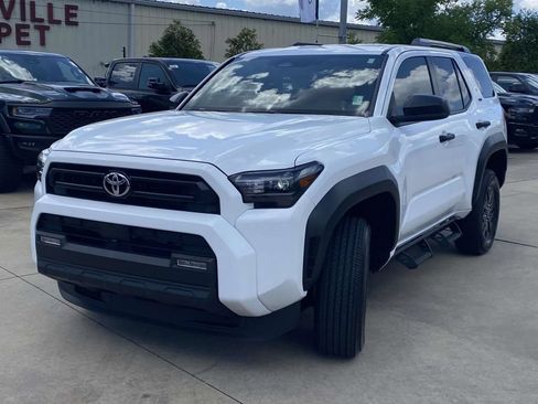 Used 2025 Toyota 4Runner SR5 RWD image 3