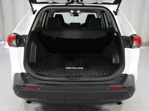 Certified 2025 Toyota RAV4 LE image 32