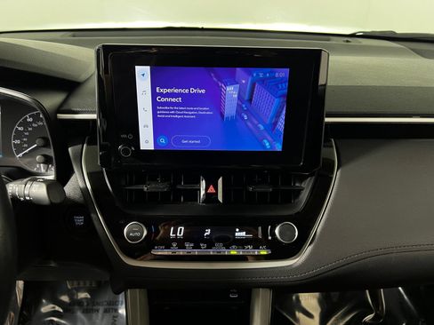 Certified 2025 Toyota Corolla Cross LE FWD image 17