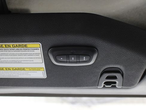 Used 2019 Jeep Wrangler Unlimited Sahara AWD/4WD image 18