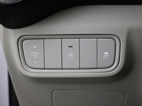 Used 2021 Kia Soul LX FWD image 16