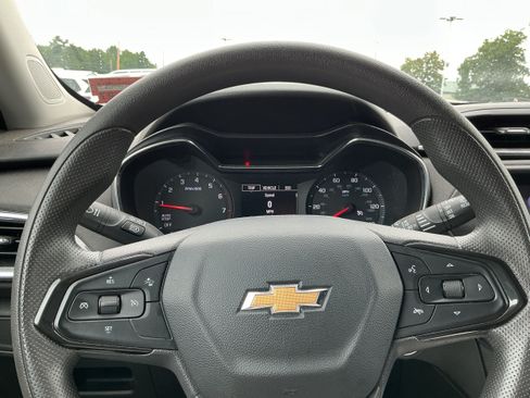 Used 2023 Chevrolet TrailBlazer LT AWD/4WD image 5