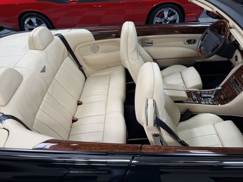Used 2007 Bentley Azure image 35