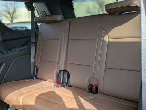 Certified 2025 Chevrolet Tahoe High Country image 36