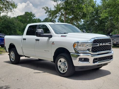 Used 2023 RAM 2500 Big Horn w/ Cold Weather Group AWD/4WD image 3