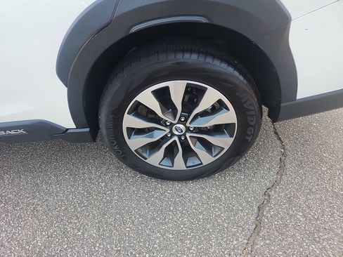 Certified 2024 Subaru Outback Limited AWD/4WD image 28
