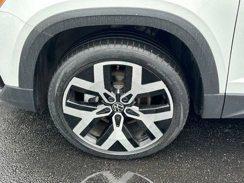 Certified 2023 Volkswagen Taos SEL AWD/4WD image 9