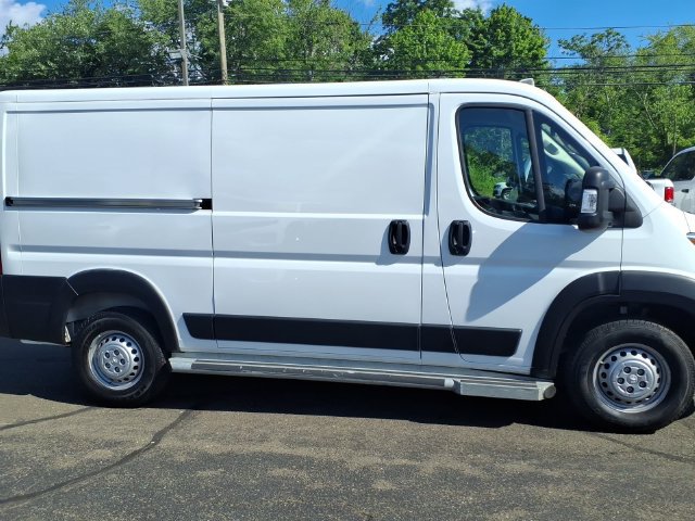 Used 2025 RAM ProMaster 2500 w/ U-Haul Equipment Group FWD image 11