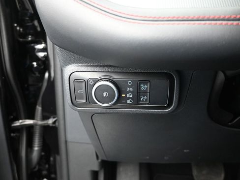 Used 2025 Ford Explorer ST-Line w/ ST-Line Street Pack image 13