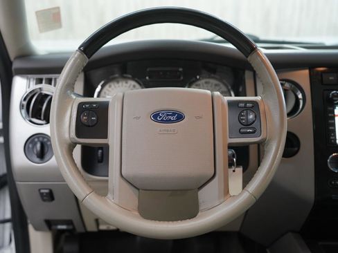 Used 2013 Ford Expedition Limited image 13