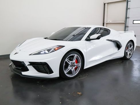 Used 2023 Chevrolet Corvette Stingray Preferred Cpe w/ Z51 Performance Package RWD image 7