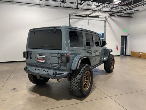 Used 2025 Jeep Wrangler Willys image 3