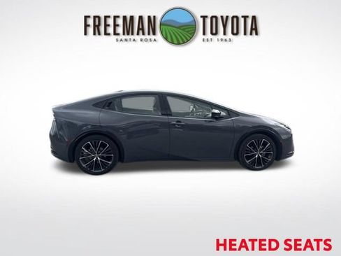 Used 2026 Toyota Prius XLE FWD image 4