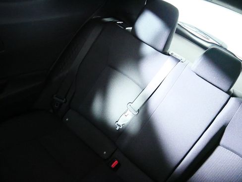 Used 2018 Toyota C-HR XLE FWD image 12