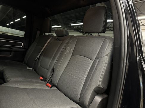 Used 2019 RAM 2500 Big Horn w/ Black Appearance Package AWD/4WD image 27