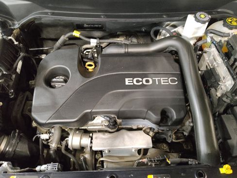 Used 2020 Chevrolet Equinox LT FWD image 30