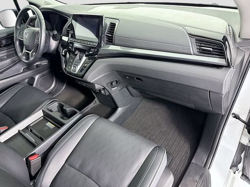 Used 2024 Honda Odyssey Elite image 17