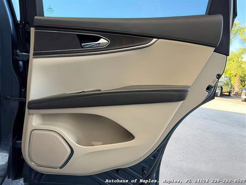 Used 2018 Lincoln MKX Reserve image 27