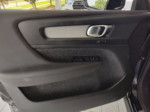 Used 2025 Volvo XC40 B5 Plus AWD/4WD image 20