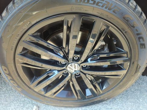 Used 2022 Volkswagen Tiguan SE R-Line AWD/4WD image 38