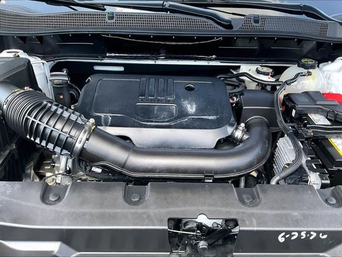 Certified 2025 Chevrolet Blazer LT FWD image 31