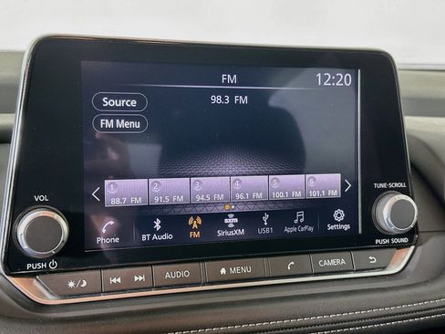 Used 2025 Nissan Rogue SV FWD image 21