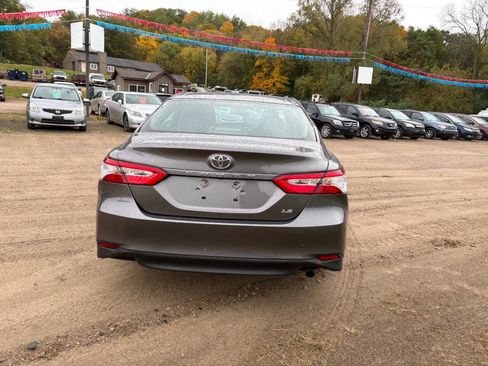 Used 2018 Toyota Camry LE image 14