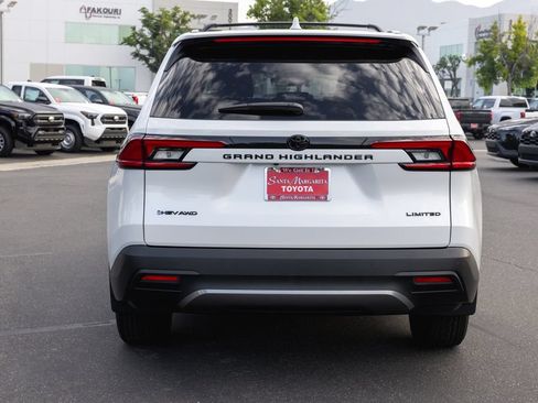 New 2026 Toyota Grand Highlander AWD Hybrid image 6