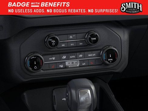 New 2025 Ford Bronco Outer Banks AWD/4WD image 17