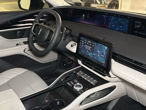New 2026 Lincoln Nautilus Premier w/ Equipment Group 102A AWD/4WD image 9