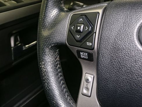 Used 2016 Toyota 4Runner SR5 image 31