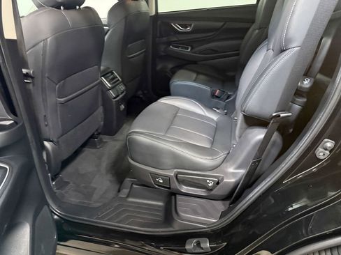 Used 2023 Subaru Ascent Limited AWD/4WD image 40