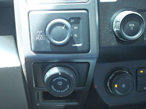Used 2019 Ford F150 XLT w/ Equipment Group 302A Luxury AWD/4WD image 23