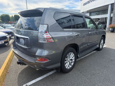 Used 2014 Lexus GX 460 w/ Premium Package AWD/4WD image 3