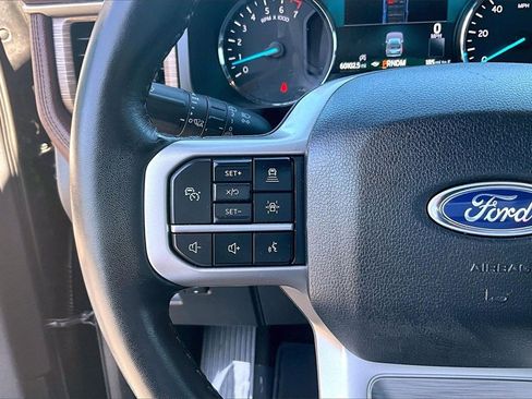 Used 2023 Ford Expedition Max Limited image 11