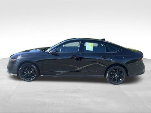 Used 2025 Honda Accord SE image 2